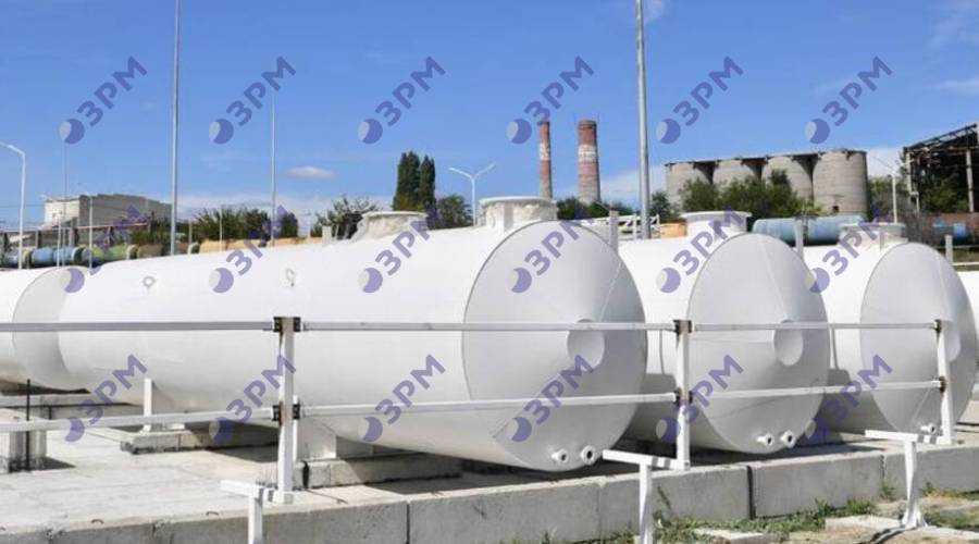 24 резервуара для светлых нефтепродуктов